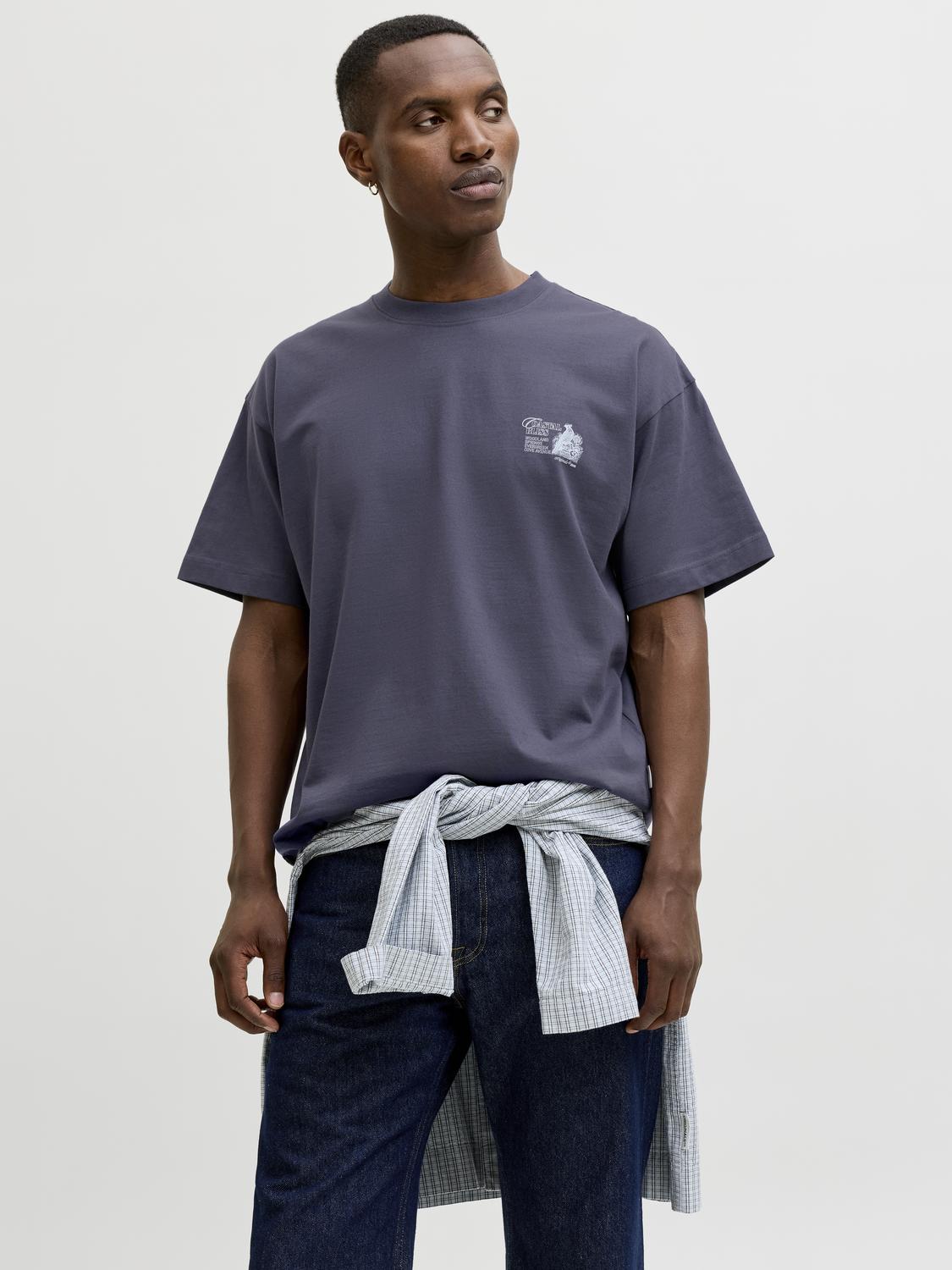 model_shot-front